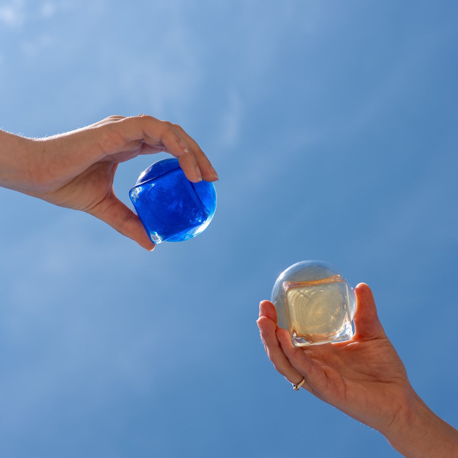 2 verres de magnesium marin et spirulysat algosource
